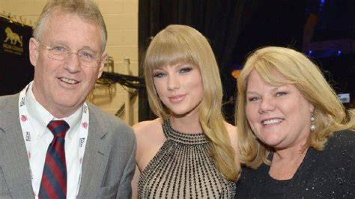The Ultimate Guide: Are Taylor Swift's Parents Still Married Or Divorced?